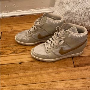 Nike wedge leather gym shoe!